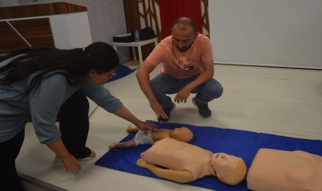 Samsun'da Gençlik ve Spor Müdürlüğü personeline ilk yardım eğitimi verildi