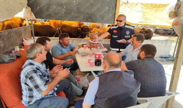 Samsun'da polis kurban satıcılarını "sahte para" konusunda uyardı