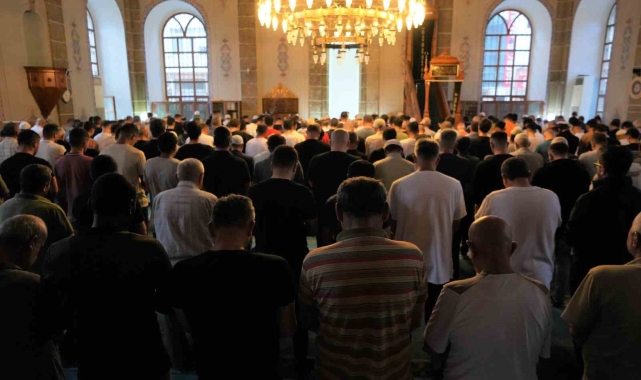 Samsun'da bayram namazı coşkusu