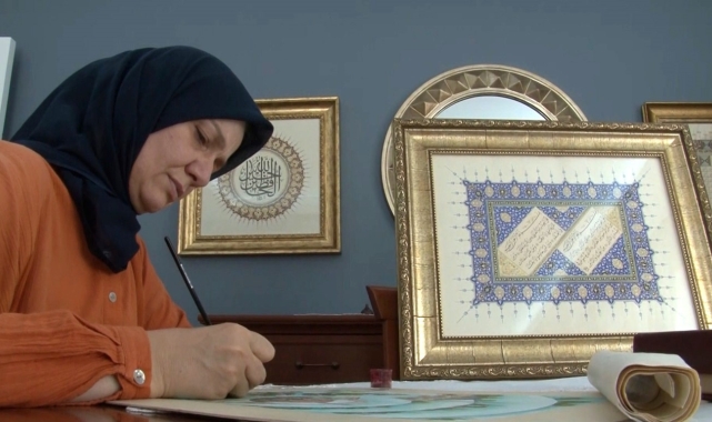 Sanatçı Naciye Temerit: "Tezhip; el yazmalarının altınla bezendiği bir Osmanlı saray sanatıdır"