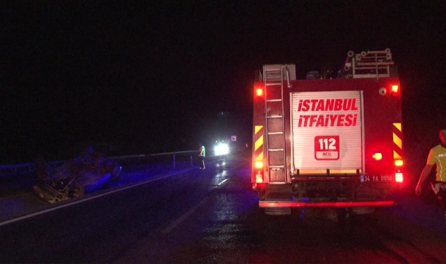 Sancaktepe'de sürücüsünün kontrolünden çıkan otomobil takla attı: 1 yaralı