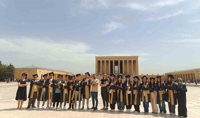 Sarıgöllü öğrencilerden Anıtkabir ziyareti