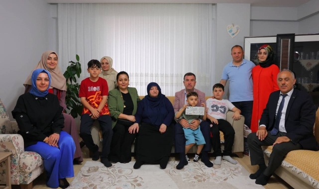 Şehit ve gazi ailelerine bayram ziyaretleri