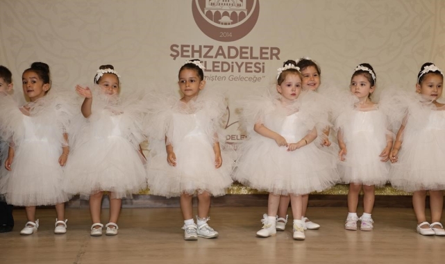 Şehzadeler Belediyesi'nin minikleri mezun oldu