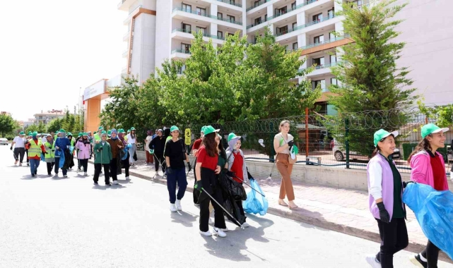 Selçuklu Belediyesi'nden Çevre Haftası'nda temizlik etkinliği