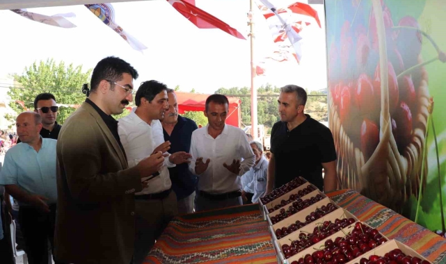 Selendi'de 24. Geleneksel Pınarlar Kiraz Festivali coşkuyla kutlandı