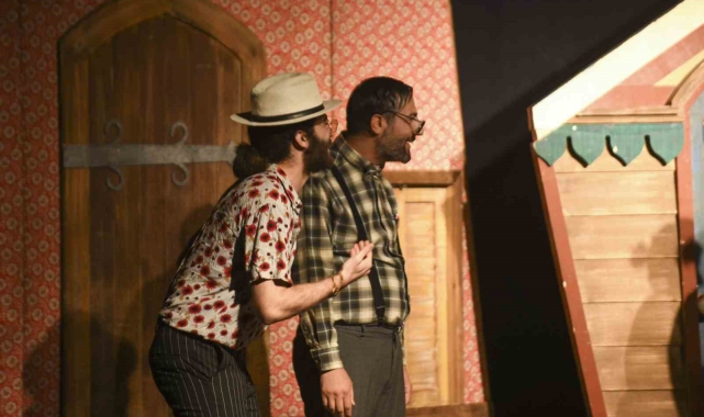 "Seni Çok Seviyorum" oyununun ikincisi sahnelendi