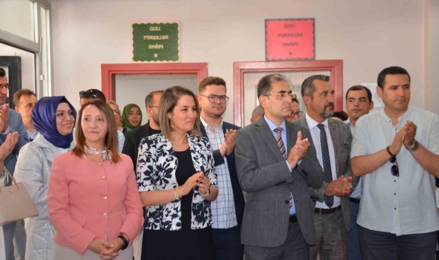 Sergi açılışında el emeği ürünler ilgi odağı oldu