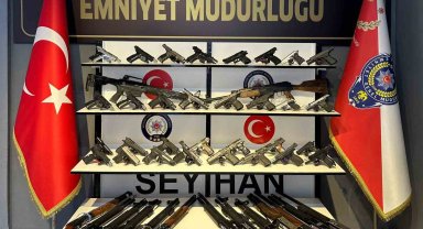 Seyhan polisi 58 silah ele geçirdi, 247 aranan şahıs yakaladı