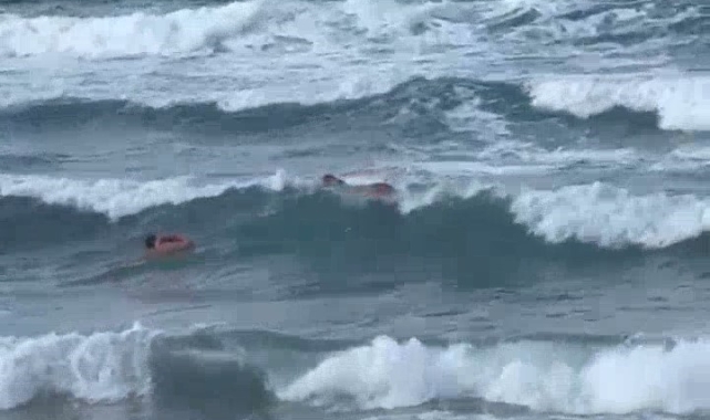 Şile'de boğulmak üzere olan kadını vatandaşlar kurtardı
