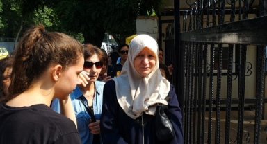 Sınava geç kalanların hayalleri yıkıldı, gözyaşları sel oldu