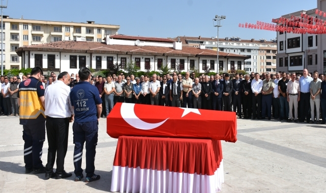 Sinop'taki kazada hayatını kaybeden ambulans sürücüsü toprağa verildi
