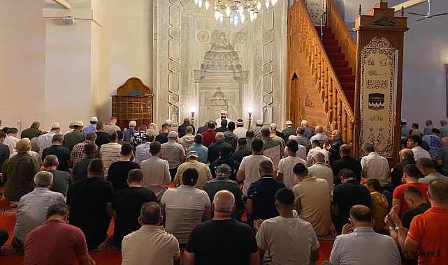 SİNOPLULAR CAMİLERE AKIN ETTİ!