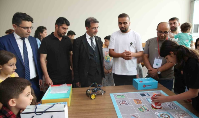 Şırnak'ta robotik kodlama kursu mezunlarına tören düzenlendi