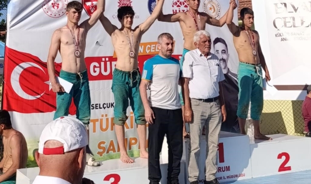 Sivaslı sporcular Çorum'da derece yaptı