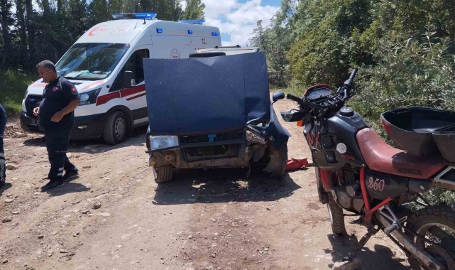 Sivas'ta motosikletle otomobil çarpıştı: 2 yaralı