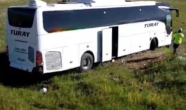 Sivas'ta yolcu otobüsü yoldan çıktı: 8 yaralı