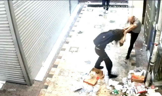 Sokakta kabusu yaşadılar: Biri yola itildi, diğeri merdivenden atıldı