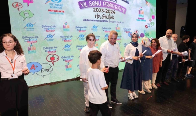Sultangazi Bilim Merkezi'nde eğitimi tamamlayan öğrenciler için mezuniyet töreni düzenlendi