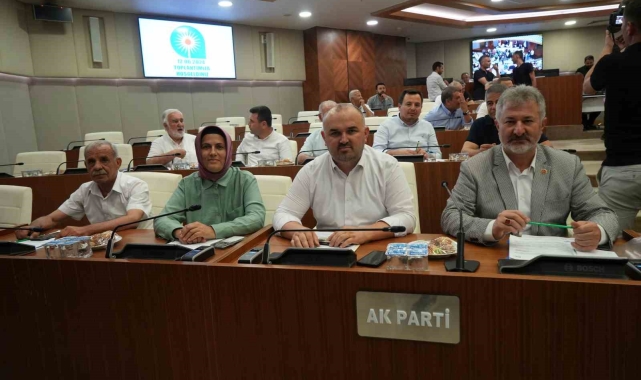 Tahliye olan Kepez Belediye Başkanı Büyükşehir Meclisi'nde