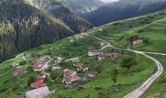 Tarih ve doğanın buluşma noktası: Santa Harabeleri