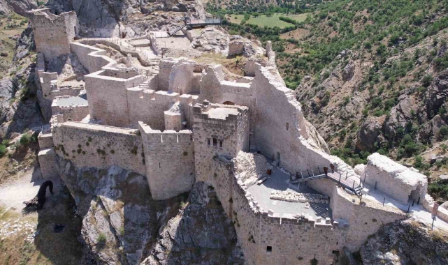 Tarihi Kahta Kalesi ziyarete açıldı