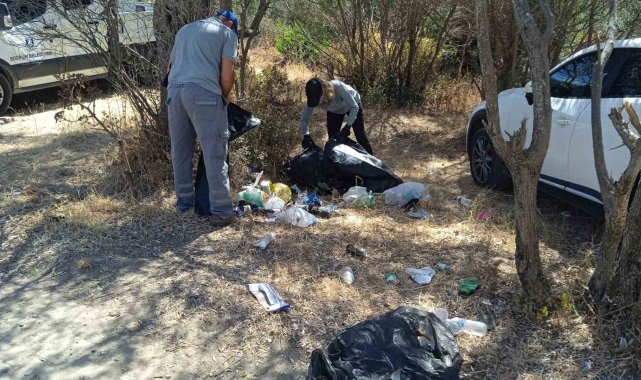 Tatilciler gitti çöpleri kaldı