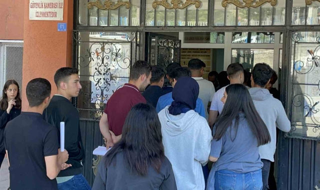 Tatvan'da YKS heyecanı başladı