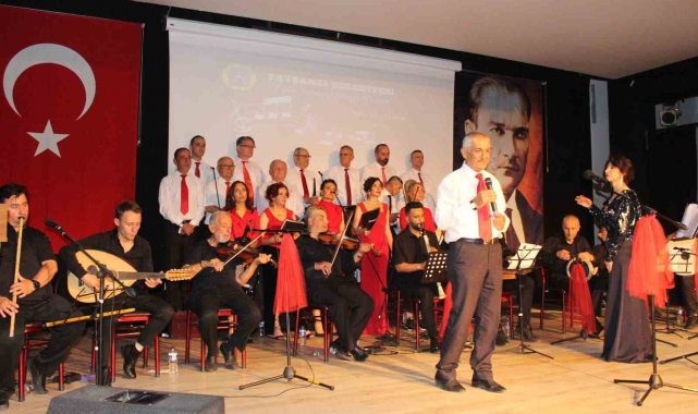 Tavşanlı Türk Sanat Müziği Topluluğu'ndan konser