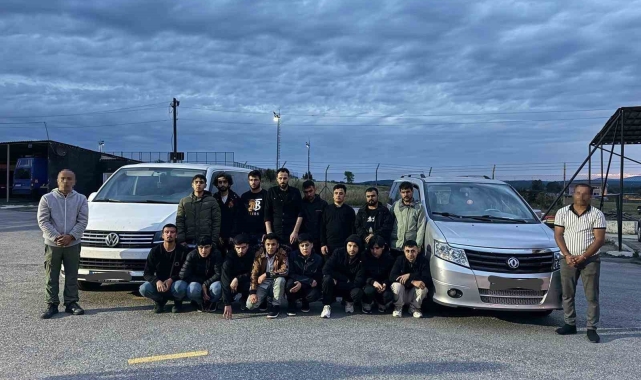 Tekirdağ'da 15 kaçak göçmen, rehber ve organizatörlerle yakalandı