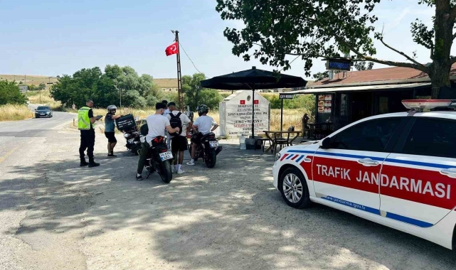 Tekirdağ'da emniyet şeridini ihlal eden 9 kişiye 65 bin lira ceza