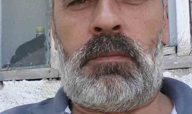 Traktöre çarpan araç sürücüsü hayatını kaybetti