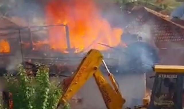 Tüp patladı, ev alevlere teslim oldu