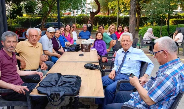 Türk Müziği Derneğine kadın eli