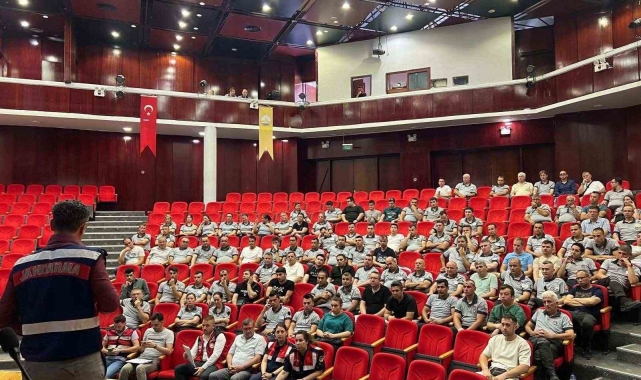 Üniversite güvenlik görevlilerine 'uyuşturucuyla mücadele' eğitimi