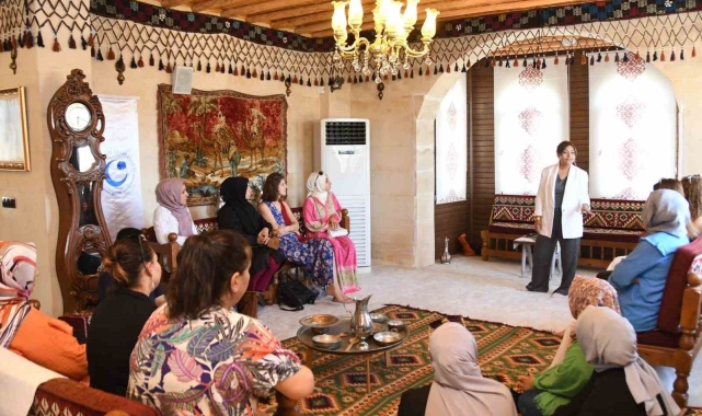 Üniversitede "Masal anlatıcılığı atölyesi" düzenlendi