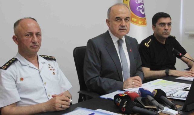 Vali Erol: "Vatandaşlarımız, kamuya ait gereksiz harcama ve yersiz çalışma gördüğünde bize ulaşsın"