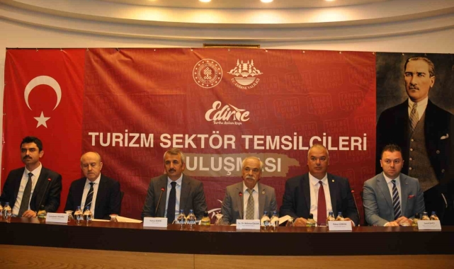 Vali Sezer: "Enez ve Keşan'da vatandaşlarımızın rahatlıkla girebileceği halk plajları yapalım istiyoruz"