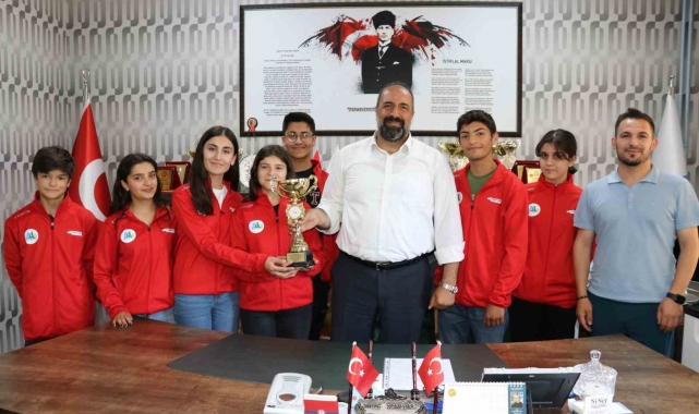Van Atatürk Anadolu Lisesi Türkiye birincisi oldu