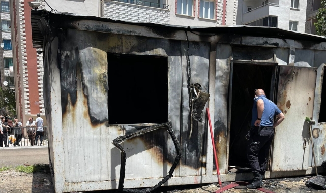 Van'da konteyner yangını