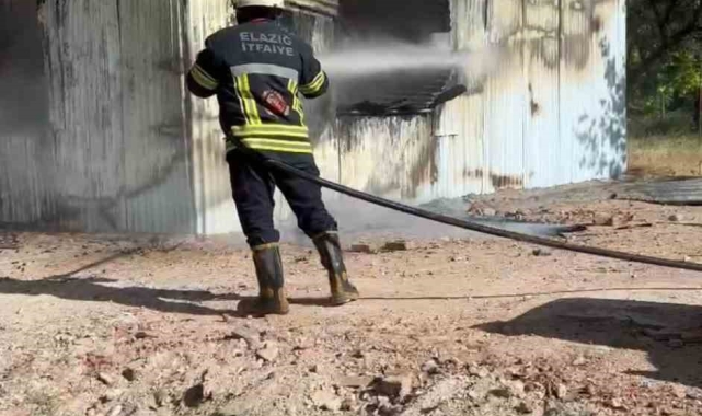 Yangında sac ev kül oldu