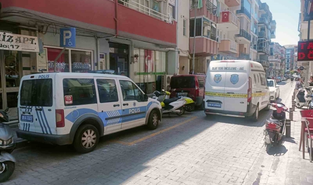 Yaşlı kadın evinde ölü olarak bulundu