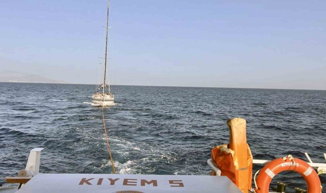 Yassıca Burnu açıklarında arızalanan ve sürüklenen tekneyi KIYEM ekipleri kurtardı