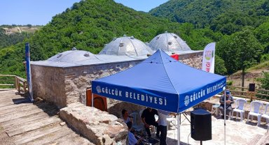 Yeniden ihya edilen tarihi hamam öğrencileri ağırladı