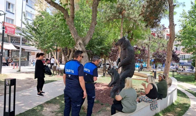 Yere izmarit atanlar yandı