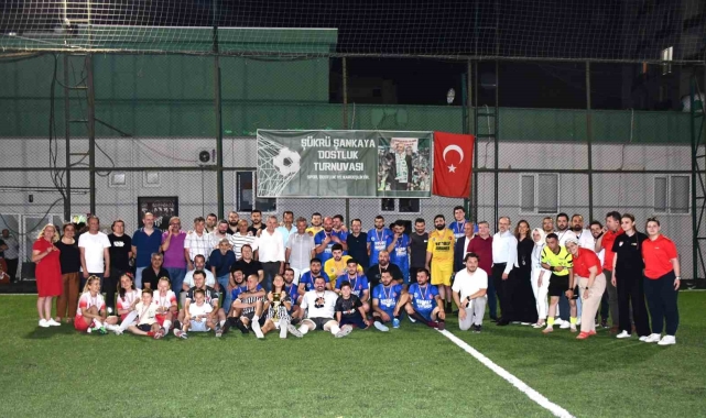 Yeşim'de şampiyon düz boya