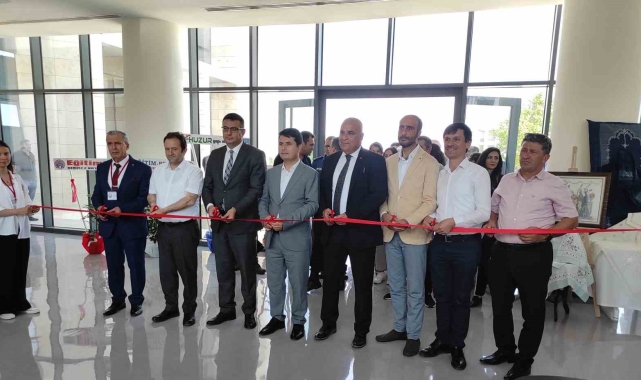 Yıl sonu sergisi büyük beğeni topladı