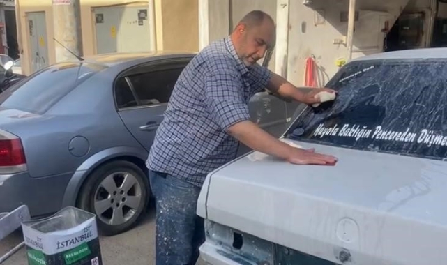 Yolda bulduğu içi para dolu cüzdanı sahibine teslim etti