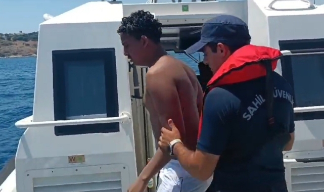 Yunanistan'a yüzerek geçmeye çalıştılar