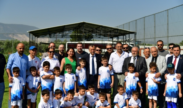 Yunusemre'de yaz spor okulları açıldı